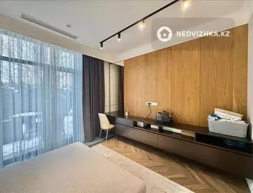 4-комнатная квартира, этаж 1 из 3, 194 м², миниатюра 6
