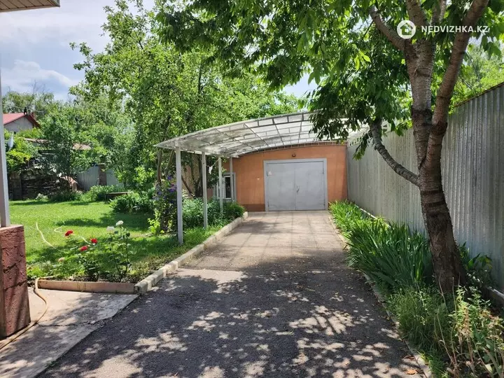 7-комнатный дом, 8 соток, 340 м², фотография 3