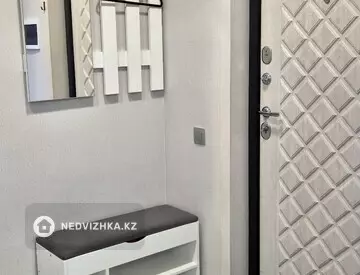 1-комнатная квартира, этаж 5 из 6, 38 м², Посуточно, миниатюра 7