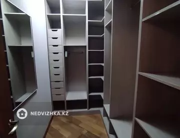 7-комнатная квартира, этаж 5 из 5, 227 м²