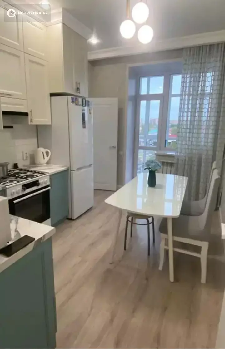 2-комнатная квартира, этаж 4 из 9, 70 м²