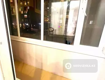 2-комнатная квартира, этаж 2 из 18, 49 м², миниатюра 10