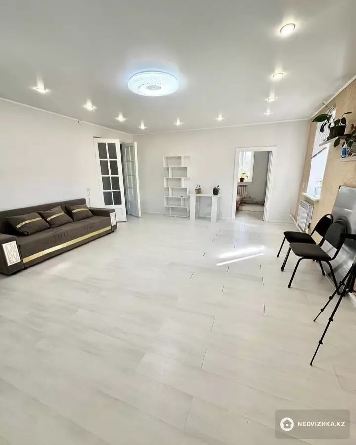 7-комнатный дом, 10.8 соток, 165 м²