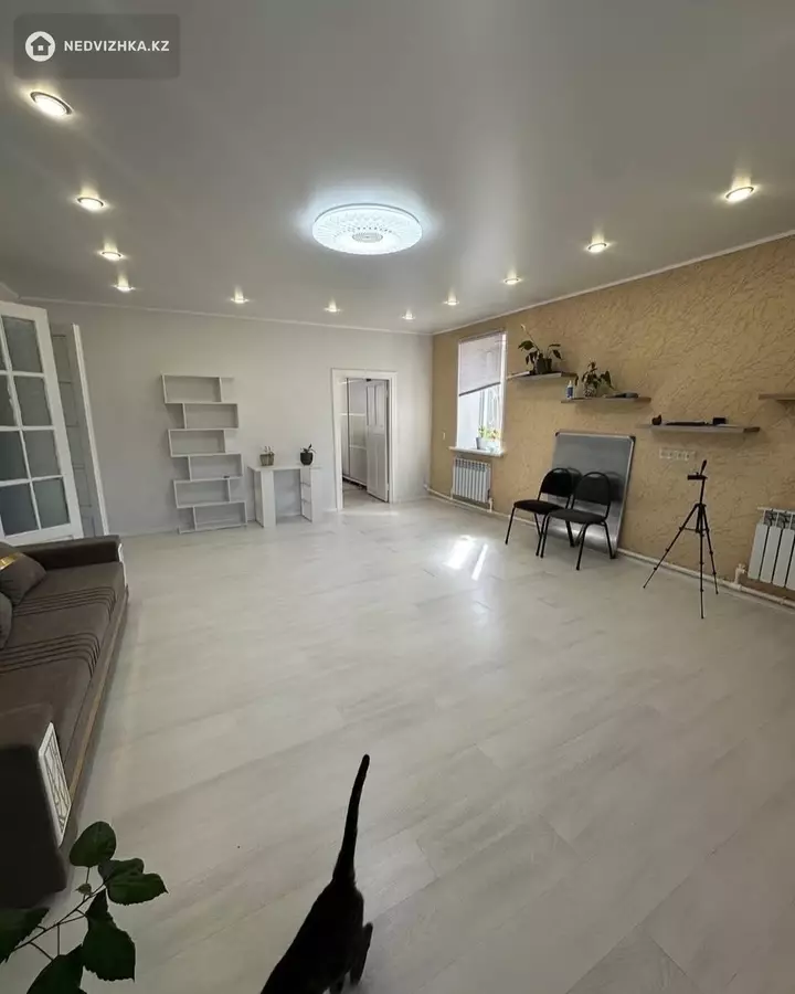 7-комнатный дом, 10.8 соток, 165 м², фотография 2