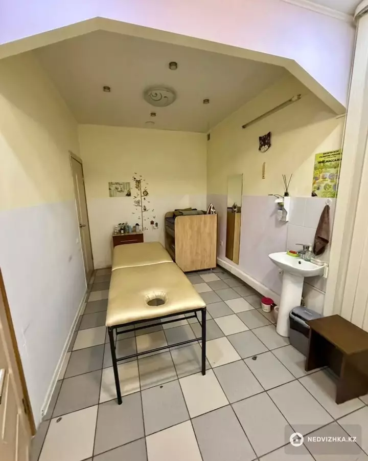 Офис, этаж 1 из 1, В жилом доме, 72 м², фотография 4