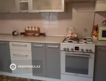 5-комнатный дом, 6 соток, 100 м²