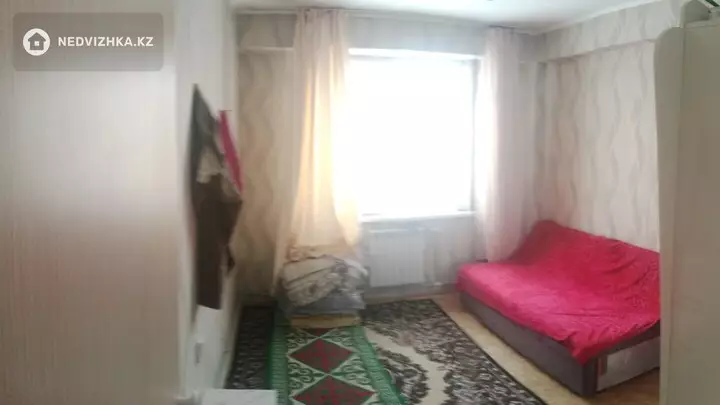 3-комнатная квартира, этаж 9 из 9, 81 м², фотография 2