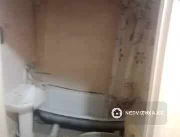 3-комнатная квартира, этаж 9 из 9, 81 м², миниатюра 6