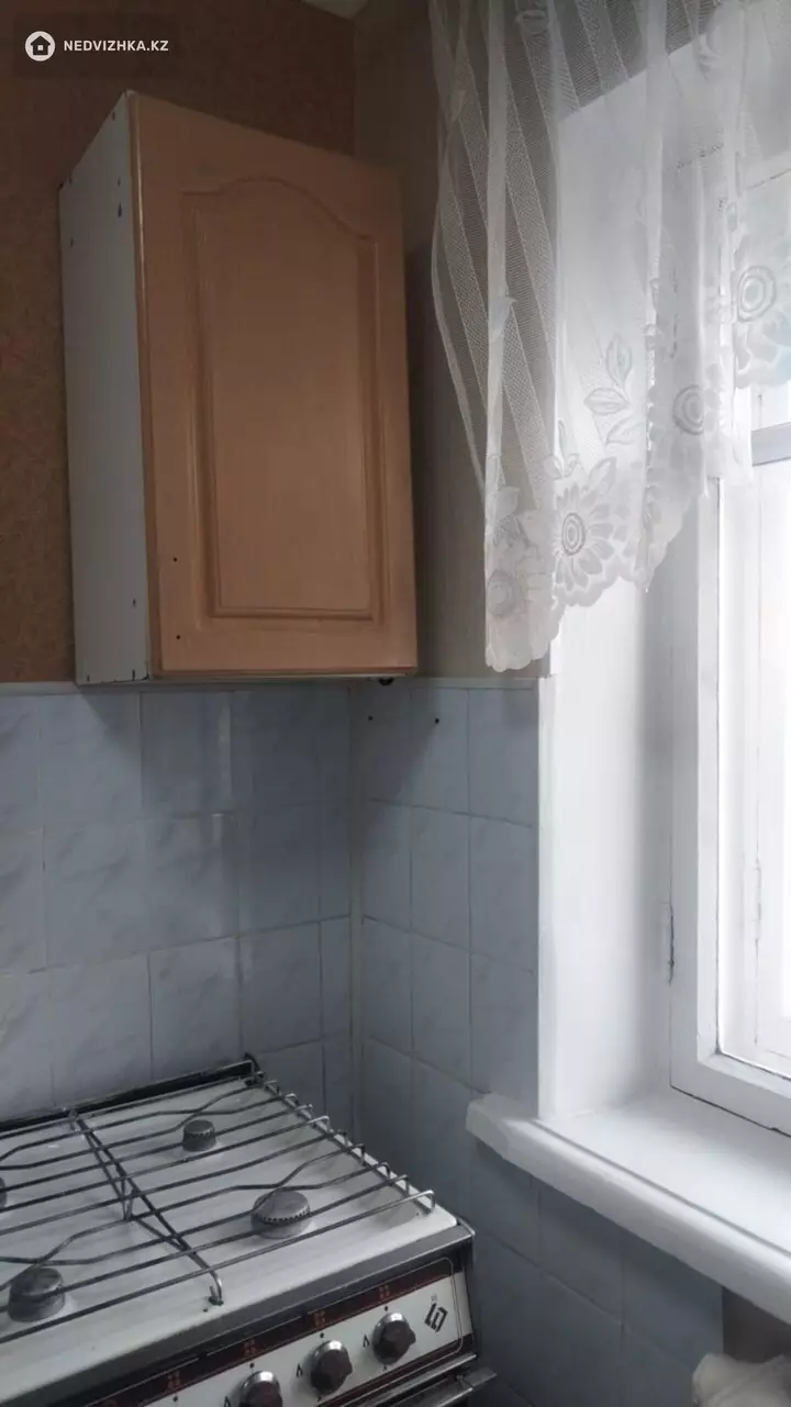 1-комнатная квартира, этаж 3 из 3, 32 м², На длительный срок, фотография 3
