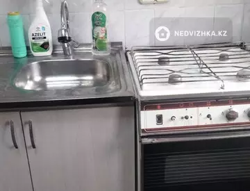 1-комнатная квартира, этаж 3 из 3, 32 м², На длительный срок