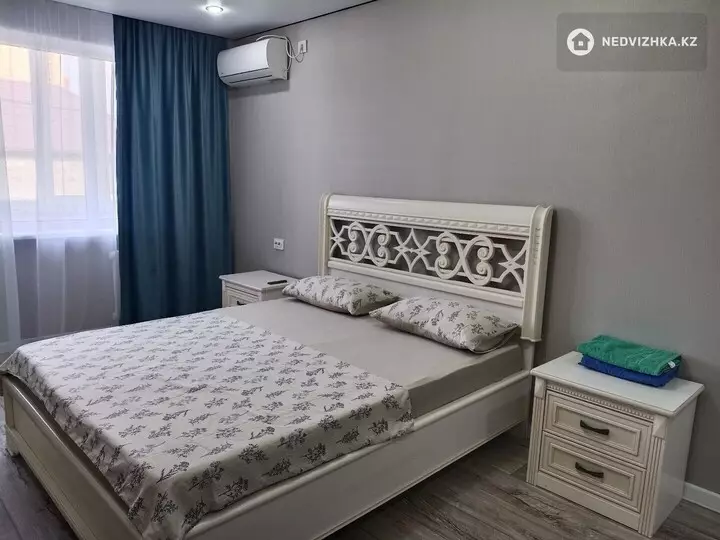 1-комнатная квартира, этаж 2 из 5, 33 м², Посуточно, фотография 2