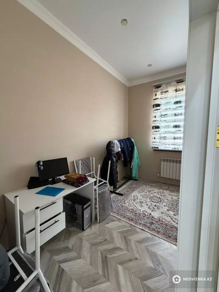 7-комнатный дом, 5 соток, 167 м², фотография 3