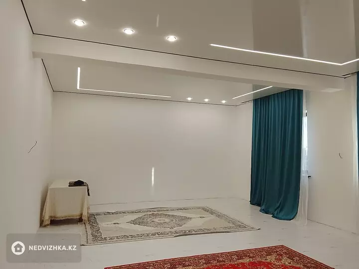 3-комнатный дом, 6 соток, 210 м²