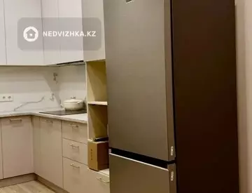 2-комнатная квартира, этаж 19 из 22, 54 м², На длительный срок, миниатюра 6