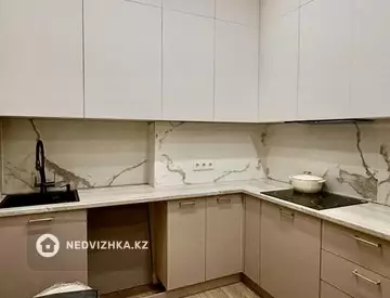 2-комнатная квартира, этаж 19 из 22, 54 м², На длительный срок, миниатюра 7