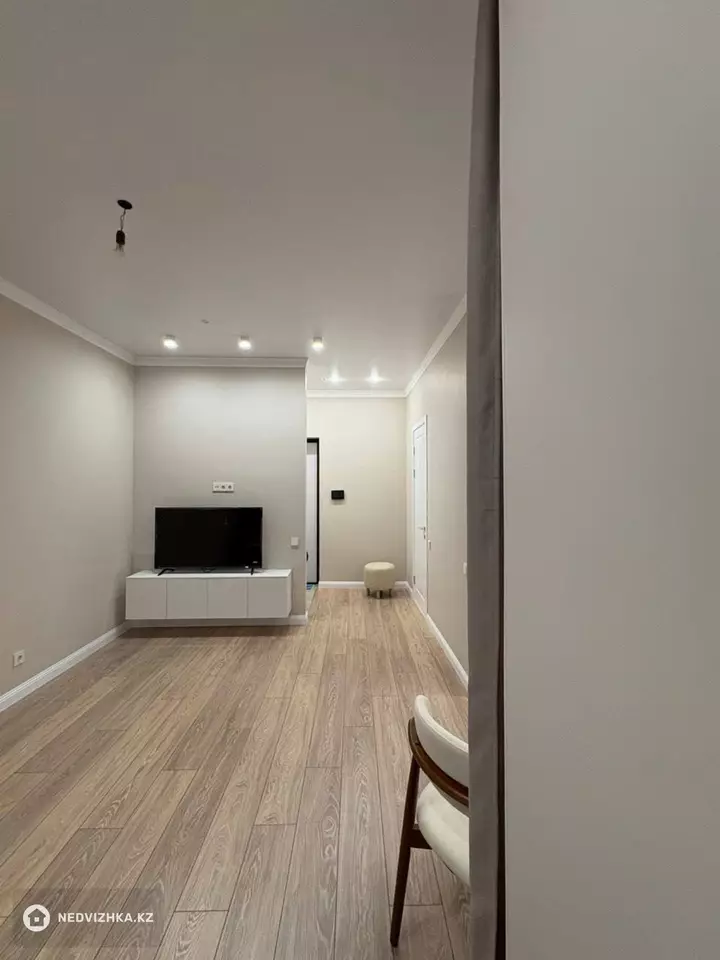 1-комнатная квартира, этаж 5 из 17, 32 м², На длительный срок, фотография 3
