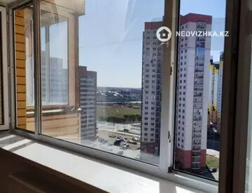 2-комнатная квартира, этаж 12 из 17, 43 м², миниатюра 1