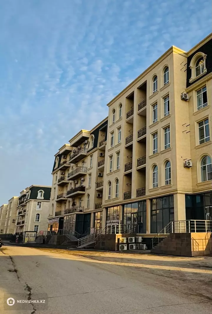 3-комнатная квартира, этаж 4 из 4, 100 м², На длительный срок, фотография 2
