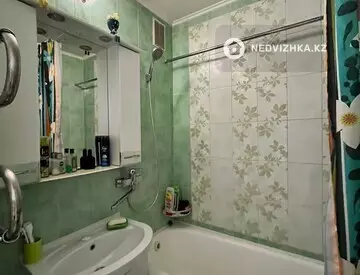 3-комнатная квартира, этаж 3 из 5, 70 м², миниатюра 6