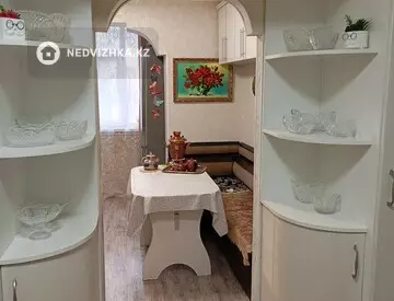 3-комнатная квартира, этаж 3 из 5, 70 м², миниатюра 7