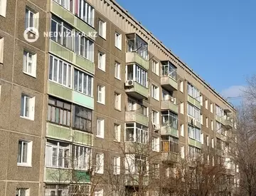 2-комнатная квартира, этаж 5 из 6, 50 м², миниатюра 1