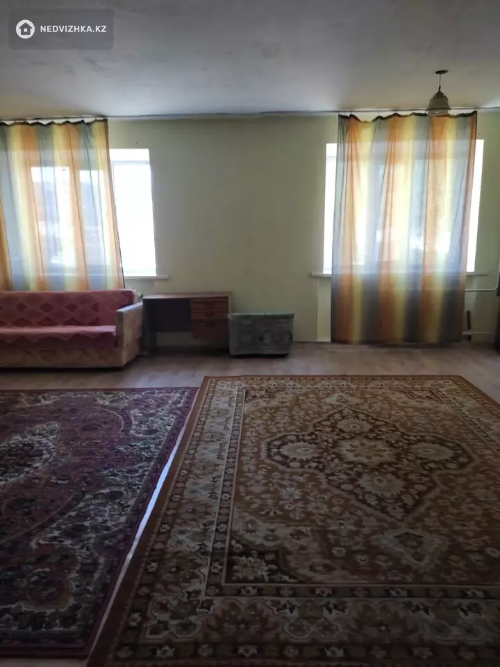 2-комнатная квартира, этаж 1 из 5, 60 м², фотография 2