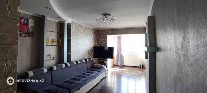 2-комнатная квартира, этаж 3 из 9, 44 м², фотография 2