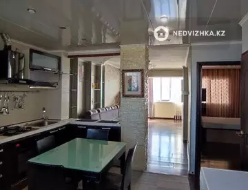 2-комнатная квартира, этаж 3 из 9, 44 м², миниатюра 1