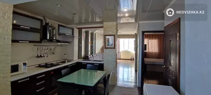 2-комнатная квартира, этаж 3 из 9, 44 м²