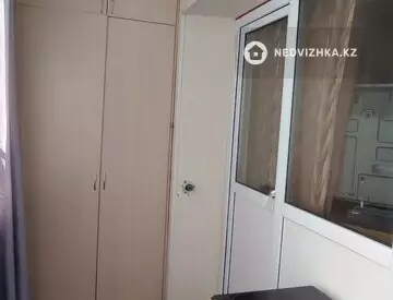 2-комнатная квартира, этаж 3 из 9, 44 м², миниатюра 7
