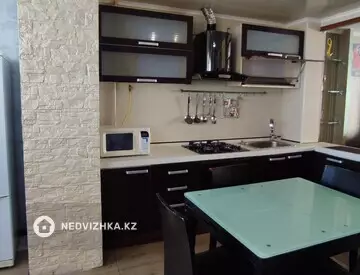 2-комнатная квартира, этаж 3 из 9, 44 м², миниатюра 10