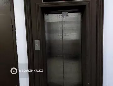 1-комнатная квартира, этаж 2 из 9, 47 м², миниатюра 2