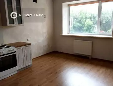 1-комнатная квартира, этаж 2 из 9, 47 м², миниатюра 10