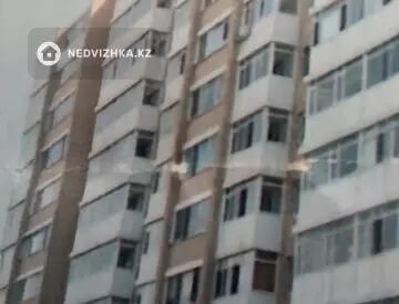 1-комнатная квартира, этаж 2 из 9, 47 м², миниатюра 12