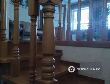 8-бөлмелі үй, 8 соттық, 350 м², 12-нобай