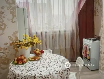 2-комнатная квартира, этаж 8 из 9, 60 м², На длительный срок, миниатюра 9