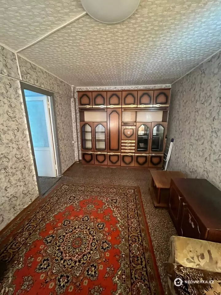 2-комнатная квартира, этаж 1 из 5, 41 м², На длительный срок