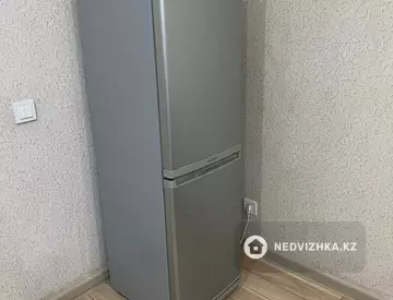 2-комнатная квартира, этаж 3 из 12, 100 м², Посуточно, миниатюра 6