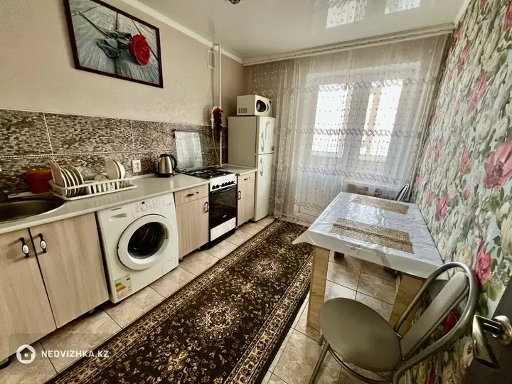2-комнатная квартира, этаж 6 из 10, 60 м², Посуточно, фотография 4