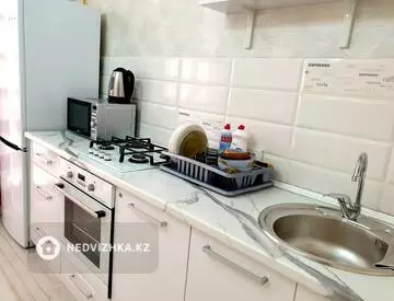 1-комнатная квартира, этаж 8 из 10, 37 м², миниатюра 8