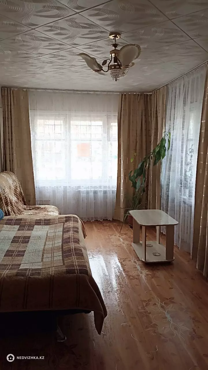 2-комнатная квартира, этаж 1 из 5, 42 м², фотография 5