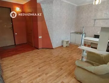 2-комнатная квартира, этаж 1 из 2, 45 м², миниатюра 3