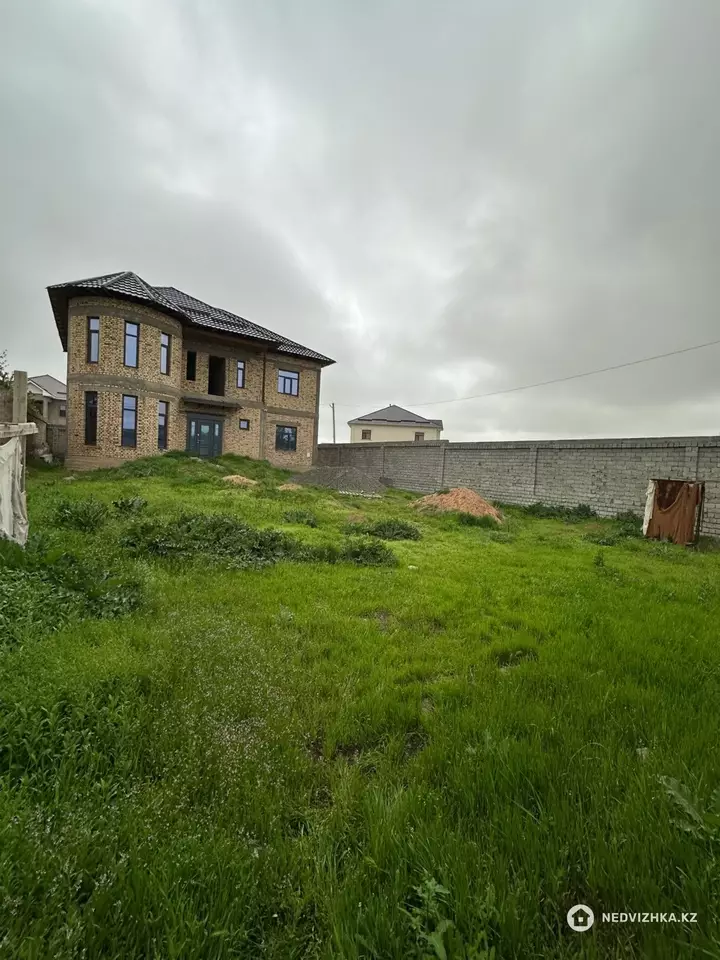 7-комнатный дом, 8 соток, 300 м², фотография 2