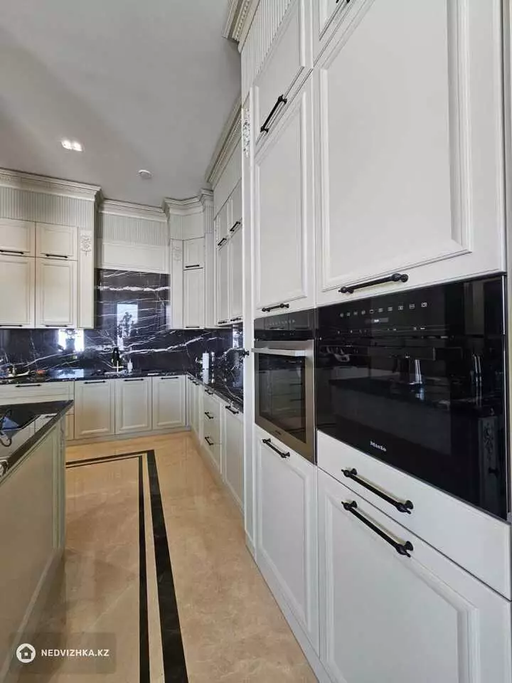 6-комнатный дом, 10 соток, 780 м², фотография 4