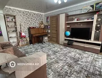 2-комнатная квартира, этаж 4 из 5, 46 м², миниатюра 1