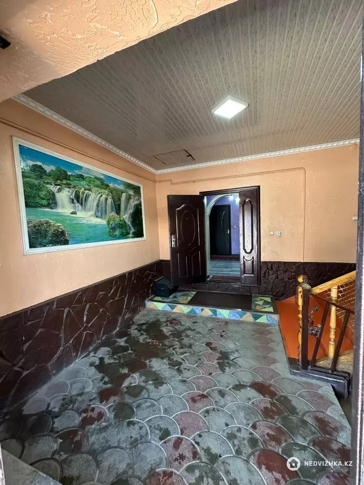 7-комнатный дом, 6.2 соток, 224 м², фотография 2
