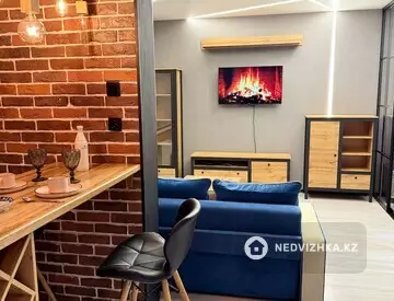 1-комнатная квартира, этаж 5 из 16, 40 м², Посуточно, миниатюра 4