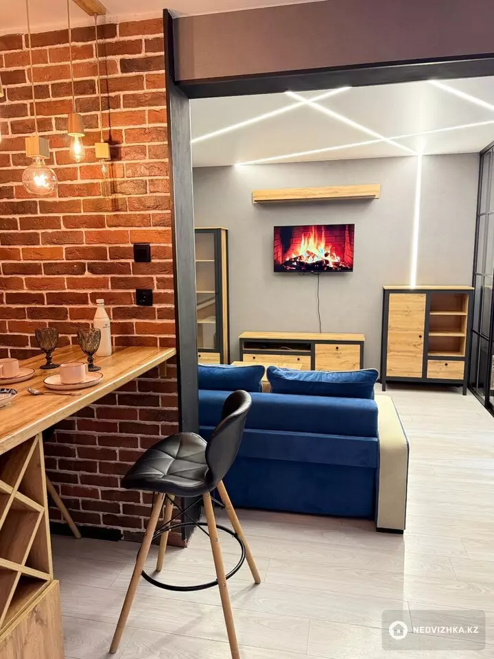 1-комнатная квартира, этаж 5 из 16, 40 м², Посуточно, фотография 4
