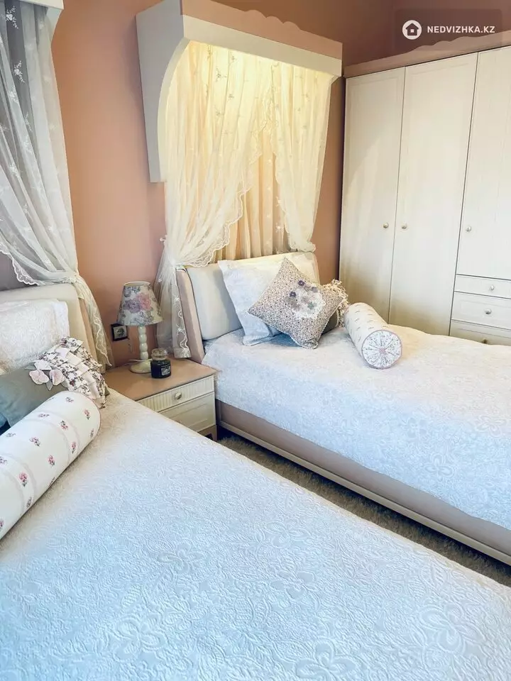 4-комнатная квартира, этаж 8 из 7, 97 м², фотография 5