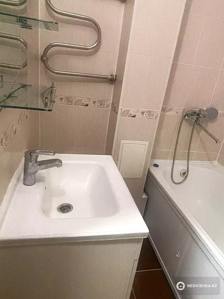 1-комнатная квартира, этаж 15 из 17, 47 м², фотография 4
